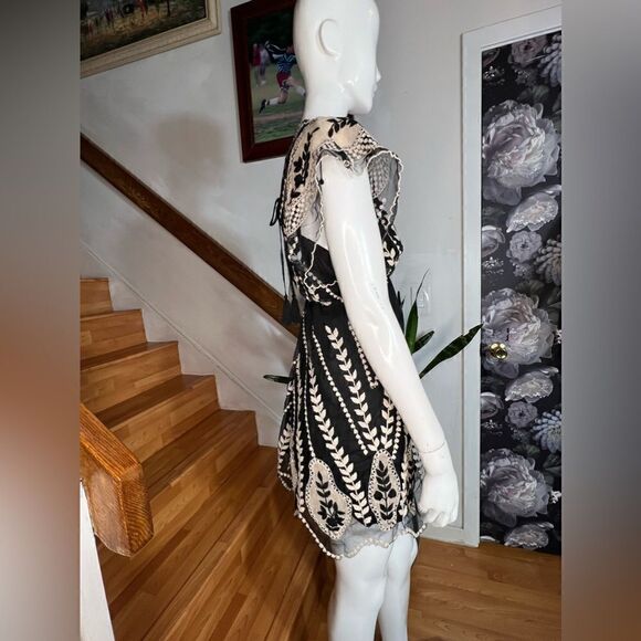 Free People Ollari Ethereal Lace Mini / Size XS